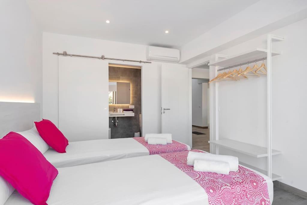 Villa Noka Cala'N Blanes  Extérieur photo